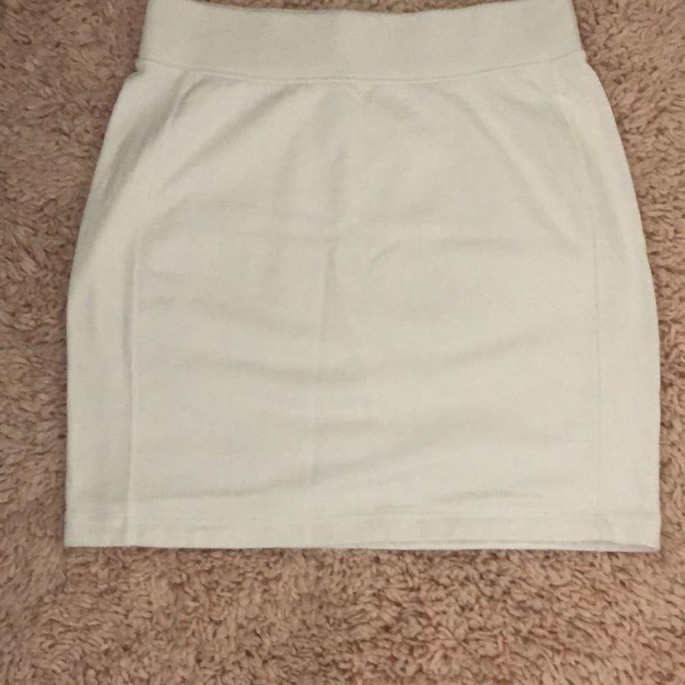 Gap white knit skirt with wide elastic waist band